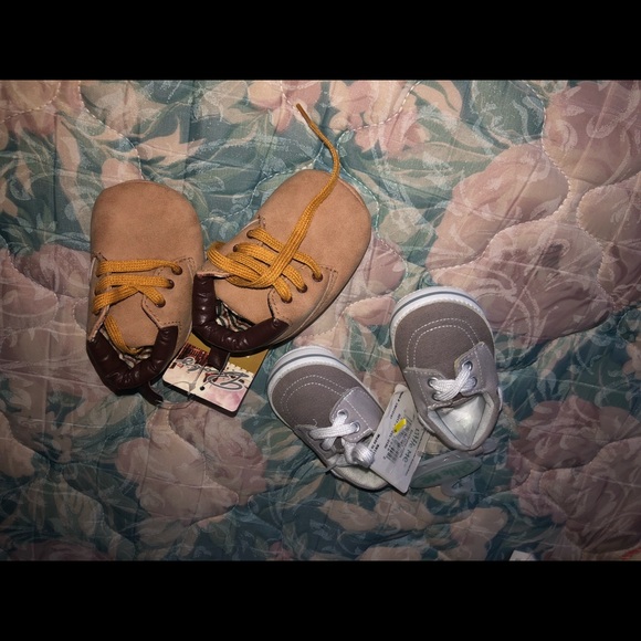 Infant shoes - Picture 1 of 1